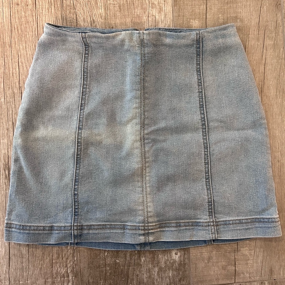 Wild Fable skirt of a stretchy demon material. Size 8 and barely worn.